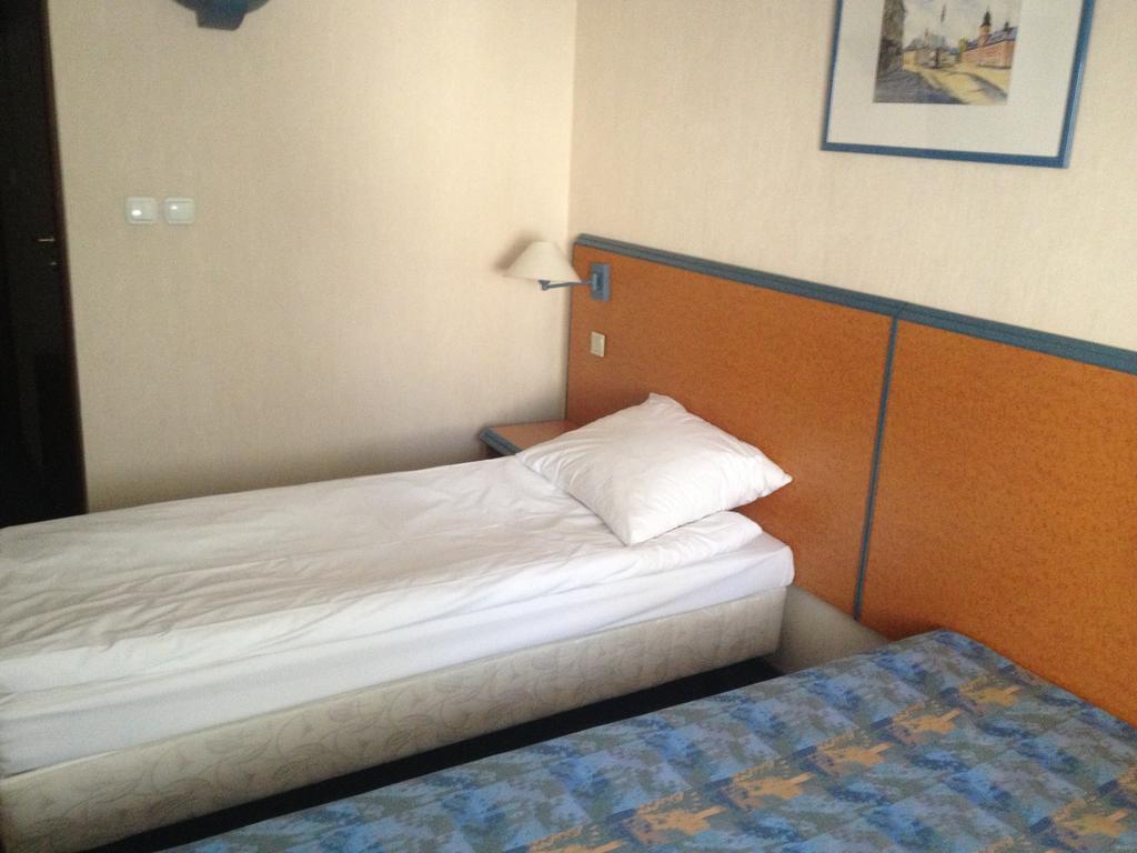 Hotel Tenishouse Marki  Cameră foto